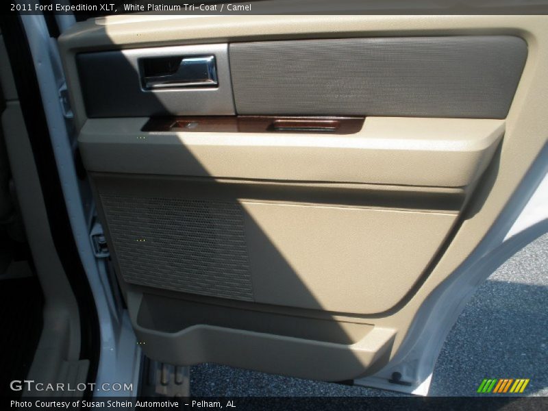 White Platinum Tri-Coat / Camel 2011 Ford Expedition XLT
