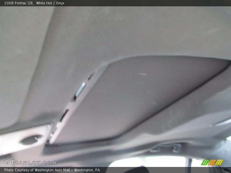 White Hot / Onyx 2008 Pontiac G8