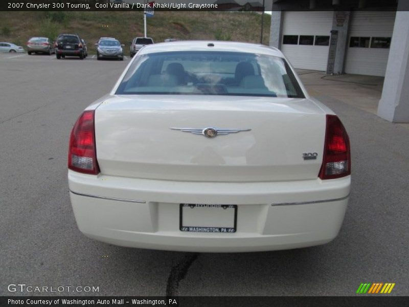 Cool Vanilla / Dark Khaki/Light Graystone 2007 Chrysler 300 Touring