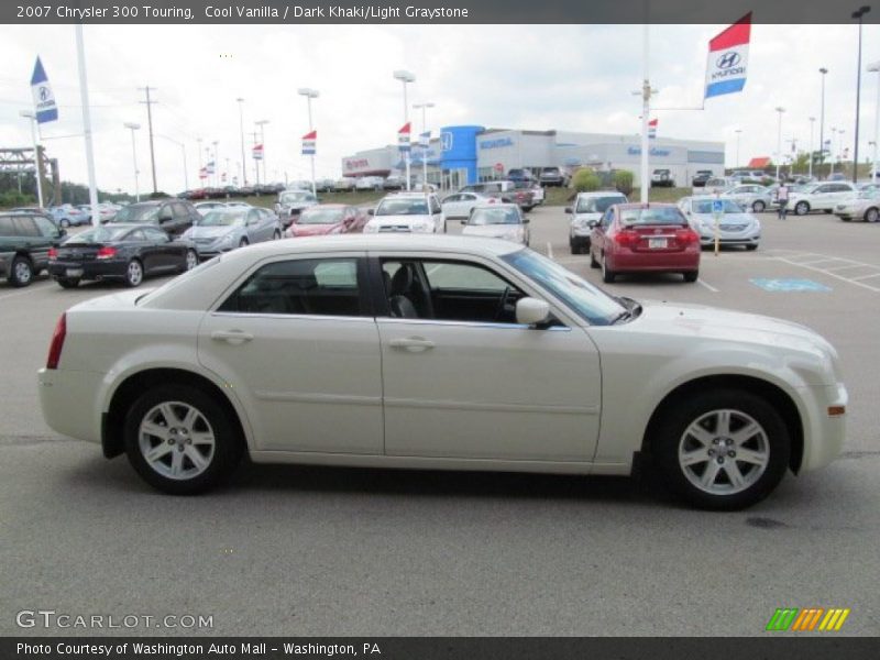 Cool Vanilla / Dark Khaki/Light Graystone 2007 Chrysler 300 Touring