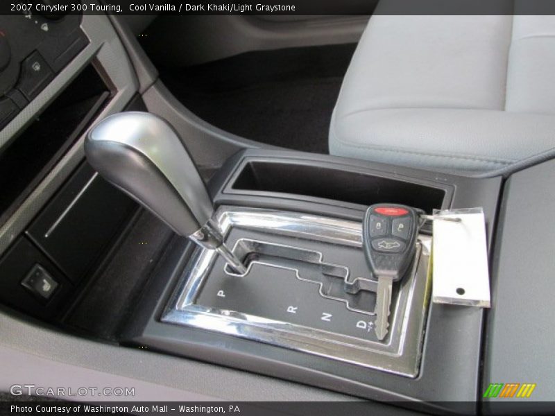 Cool Vanilla / Dark Khaki/Light Graystone 2007 Chrysler 300 Touring