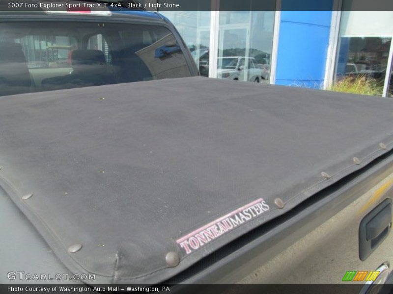 Black / Light Stone 2007 Ford Explorer Sport Trac XLT 4x4