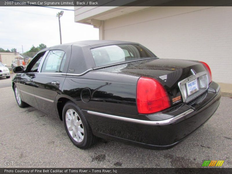 Black / Black 2007 Lincoln Town Car Signature Limited