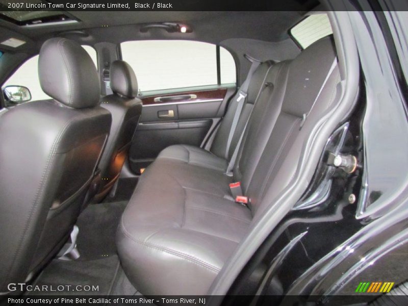 Black / Black 2007 Lincoln Town Car Signature Limited