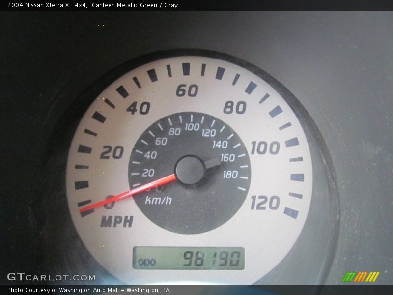 Canteen Metallic Green / Gray 2004 Nissan Xterra XE 4x4