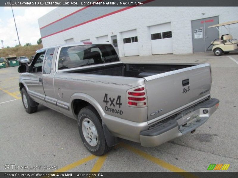 Light Pewter Metallic / Medium Gray 2001 Chevrolet S10 LS Extended Cab 4x4