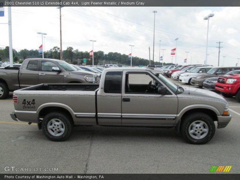 Light Pewter Metallic / Medium Gray 2001 Chevrolet S10 LS Extended Cab 4x4