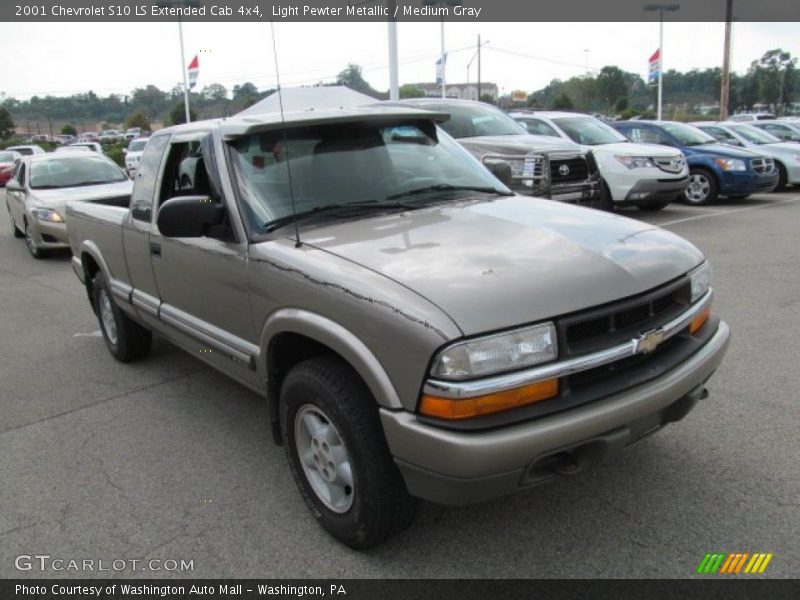 Light Pewter Metallic / Medium Gray 2001 Chevrolet S10 LS Extended Cab 4x4