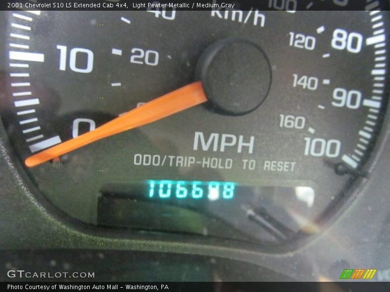 Light Pewter Metallic / Medium Gray 2001 Chevrolet S10 LS Extended Cab 4x4