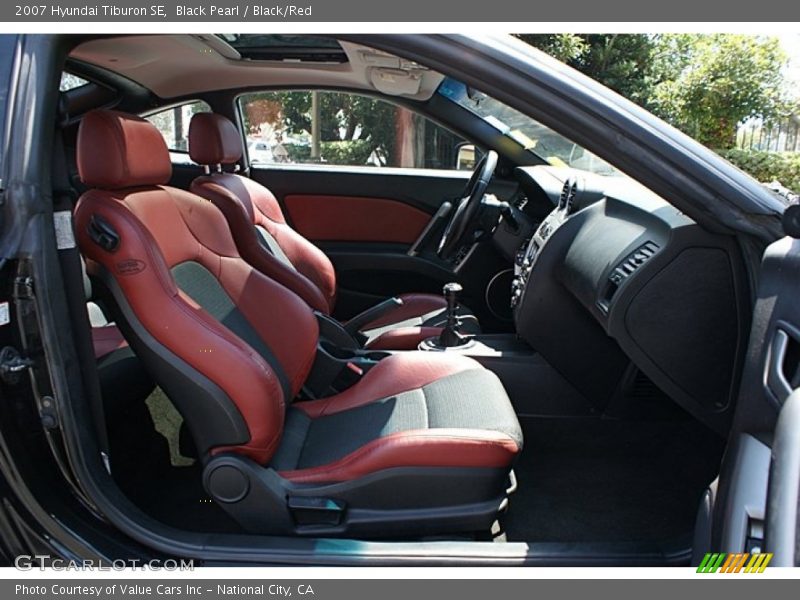  2007 Tiburon SE Black/Red Interior