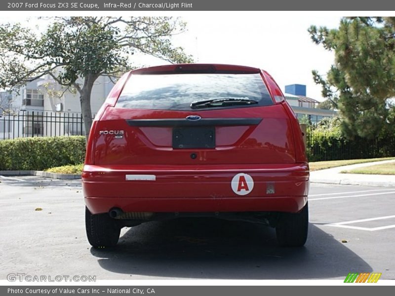 Infra-Red / Charcoal/Light Flint 2007 Ford Focus ZX3 SE Coupe