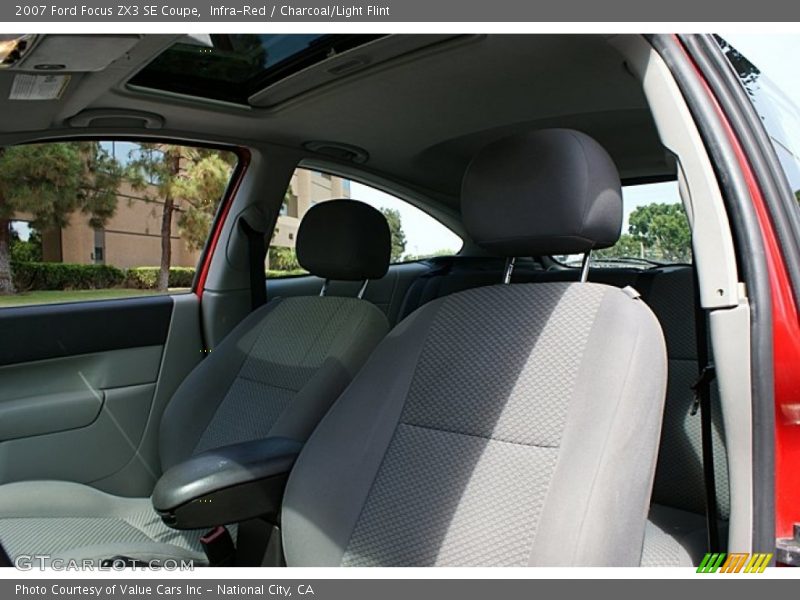 Infra-Red / Charcoal/Light Flint 2007 Ford Focus ZX3 SE Coupe