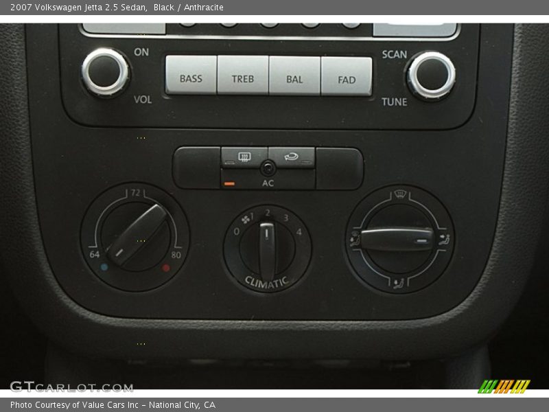 Controls of 2007 Jetta 2.5 Sedan