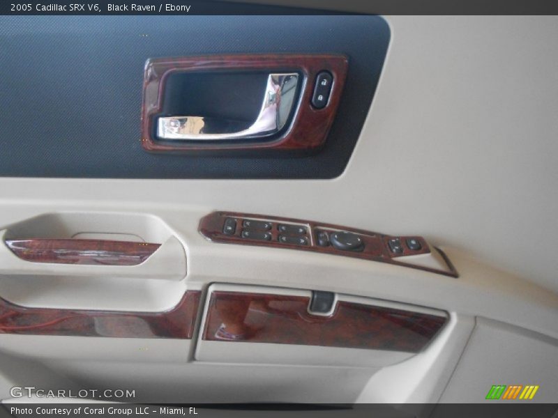 Black Raven / Ebony 2005 Cadillac SRX V6