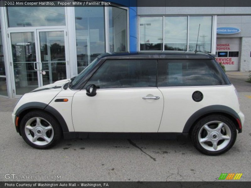 Pepper White / Panther Black 2002 Mini Cooper Hardtop