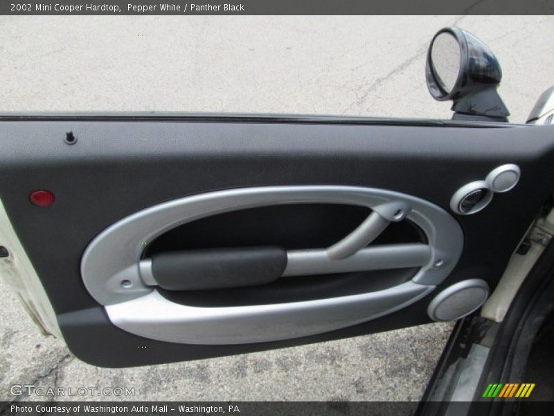 Pepper White / Panther Black 2002 Mini Cooper Hardtop