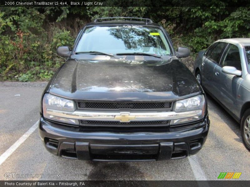Black / Light Gray 2006 Chevrolet TrailBlazer LS 4x4