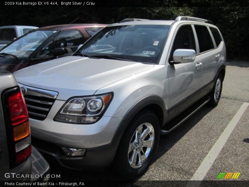 Bright Silver / Gray 2009 Kia Borrego EX V6 4x4