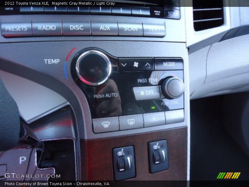 Magnetic Gray Metallic / Light Gray 2012 Toyota Venza XLE