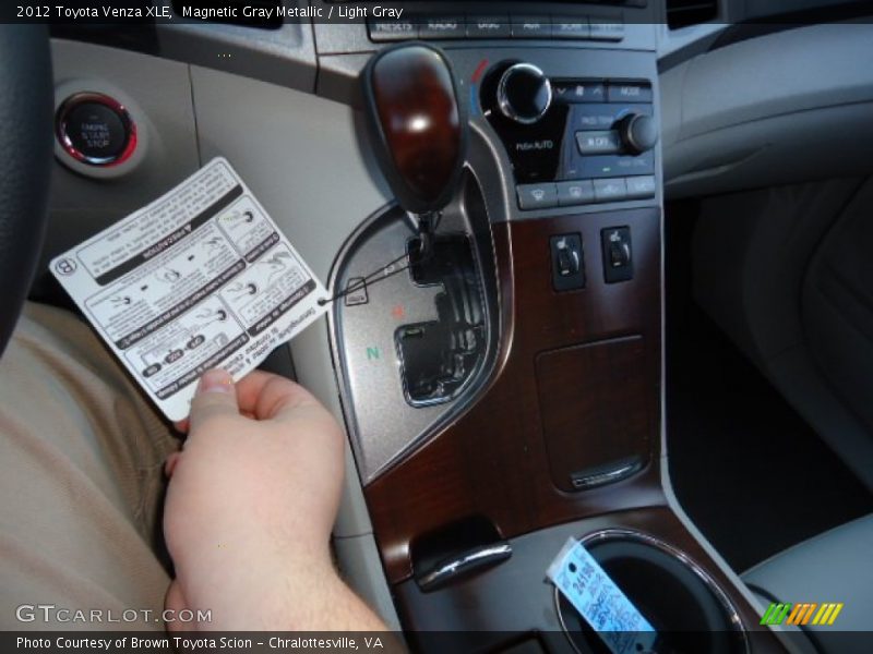 Magnetic Gray Metallic / Light Gray 2012 Toyota Venza XLE