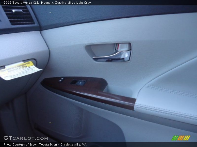 Magnetic Gray Metallic / Light Gray 2012 Toyota Venza XLE