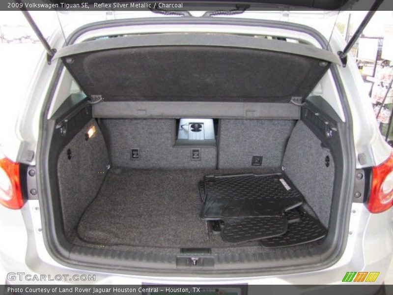 Reflex Silver Metallic / Charcoal 2009 Volkswagen Tiguan SE