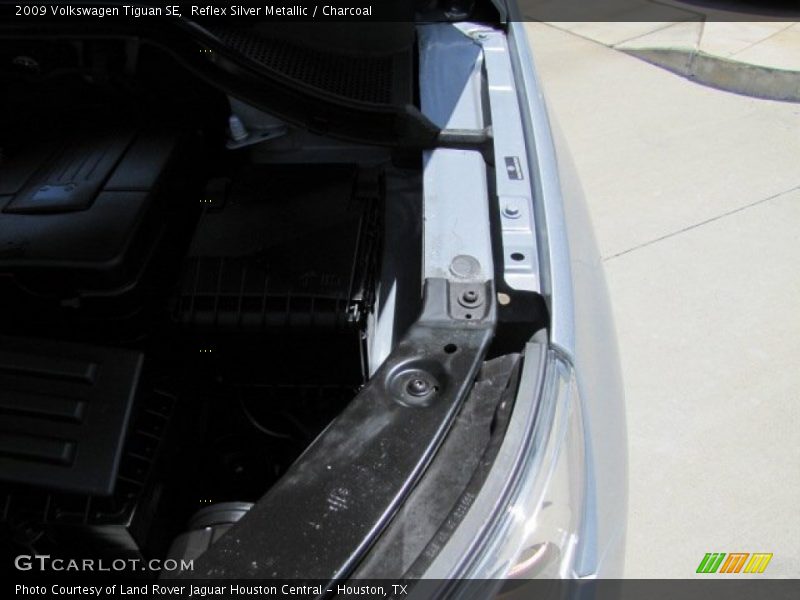 Reflex Silver Metallic / Charcoal 2009 Volkswagen Tiguan SE
