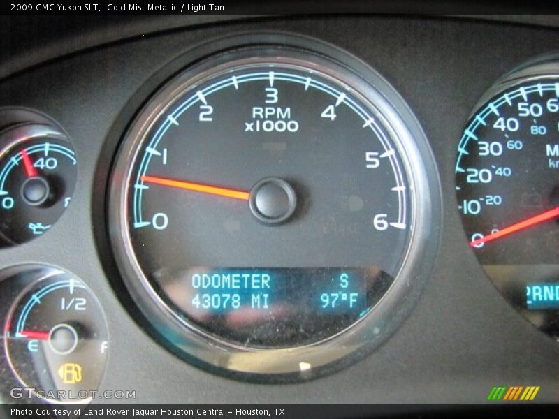 Gold Mist Metallic / Light Tan 2009 GMC Yukon SLT