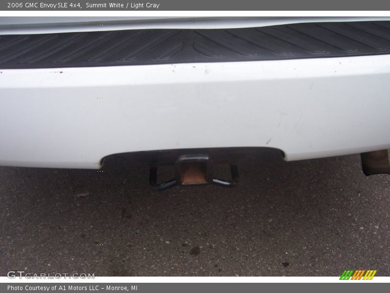 Summit White / Light Gray 2006 GMC Envoy SLE 4x4