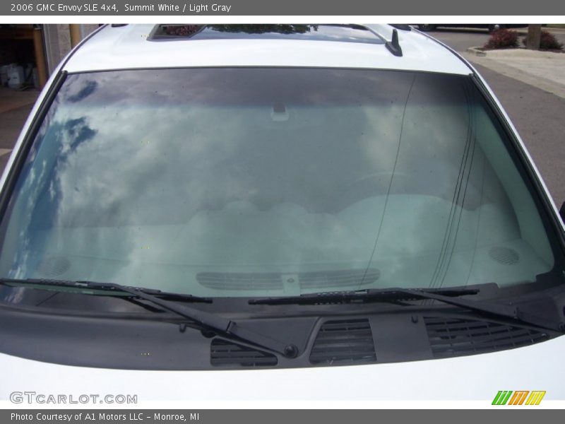 Summit White / Light Gray 2006 GMC Envoy SLE 4x4