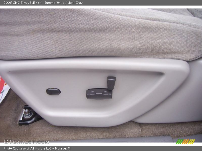 Summit White / Light Gray 2006 GMC Envoy SLE 4x4