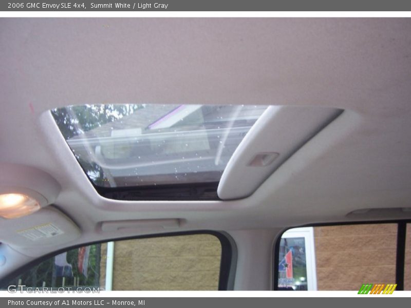 Summit White / Light Gray 2006 GMC Envoy SLE 4x4