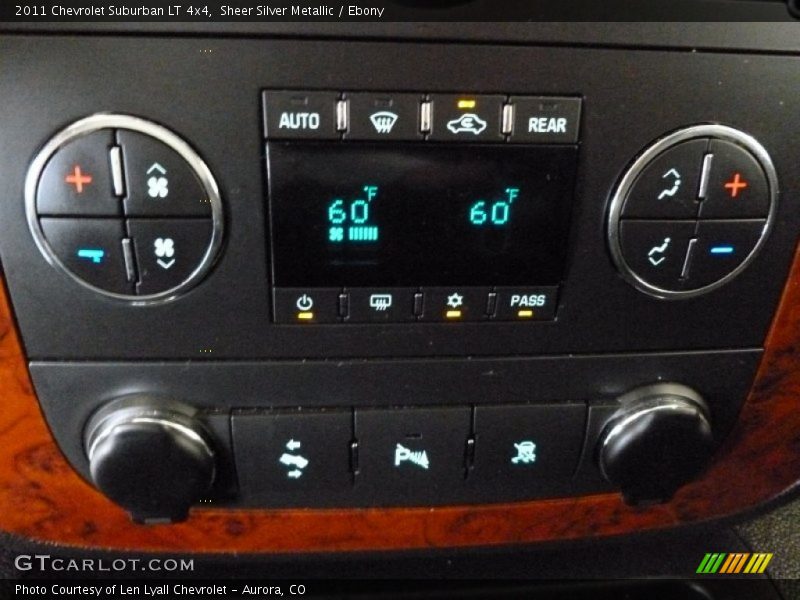 Sheer Silver Metallic / Ebony 2011 Chevrolet Suburban LT 4x4