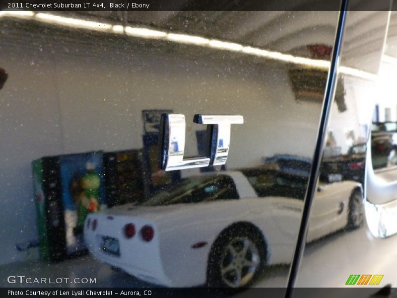 Black / Ebony 2011 Chevrolet Suburban LT 4x4