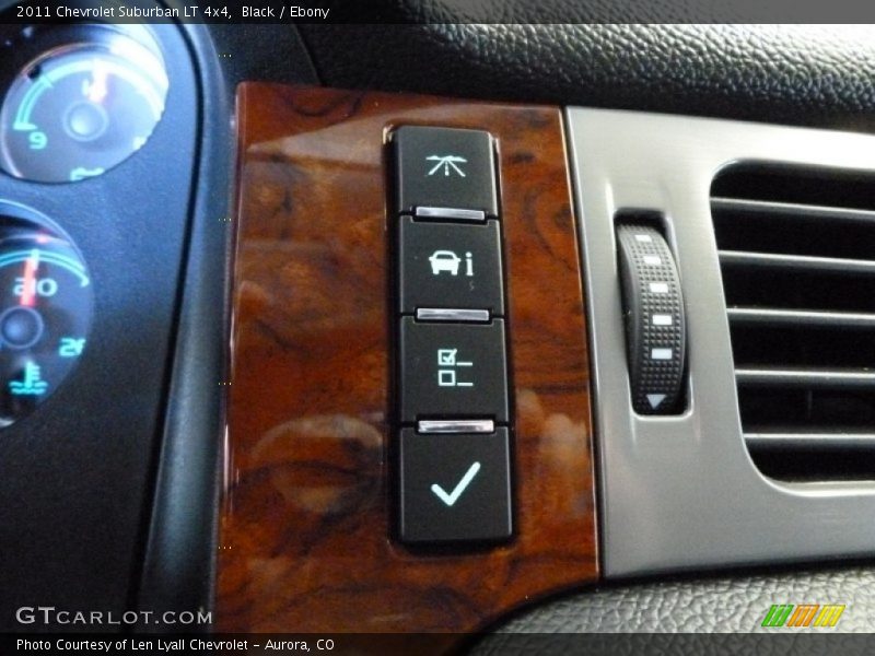 Black / Ebony 2011 Chevrolet Suburban LT 4x4
