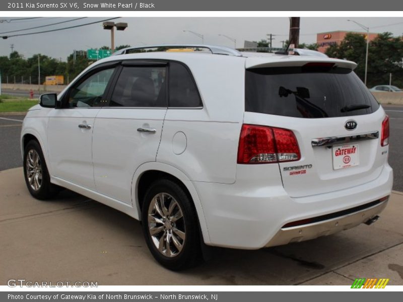 Snow White Pearl / Black 2011 Kia Sorento SX V6