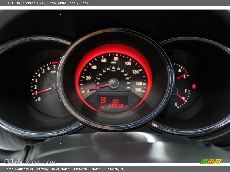 Snow White Pearl / Black 2011 Kia Sorento SX V6