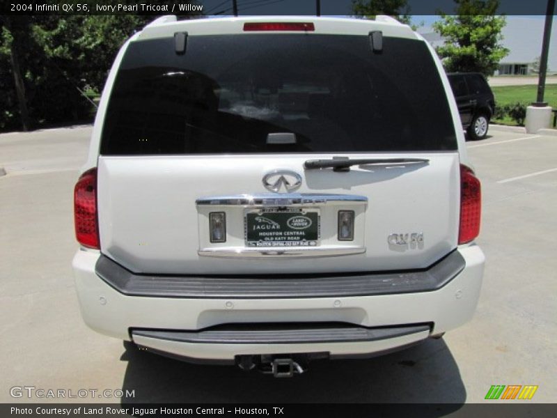 Ivory Pearl Tricoat / Willow 2004 Infiniti QX 56