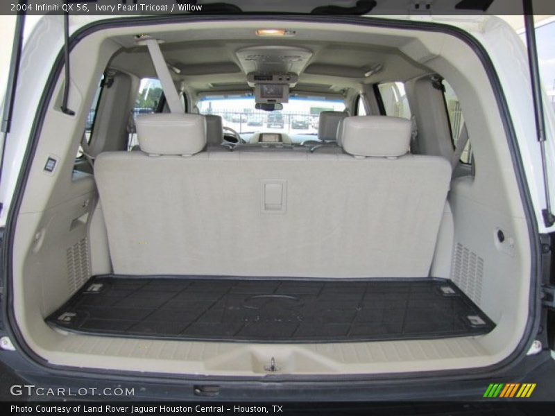  2004 QX 56 Trunk