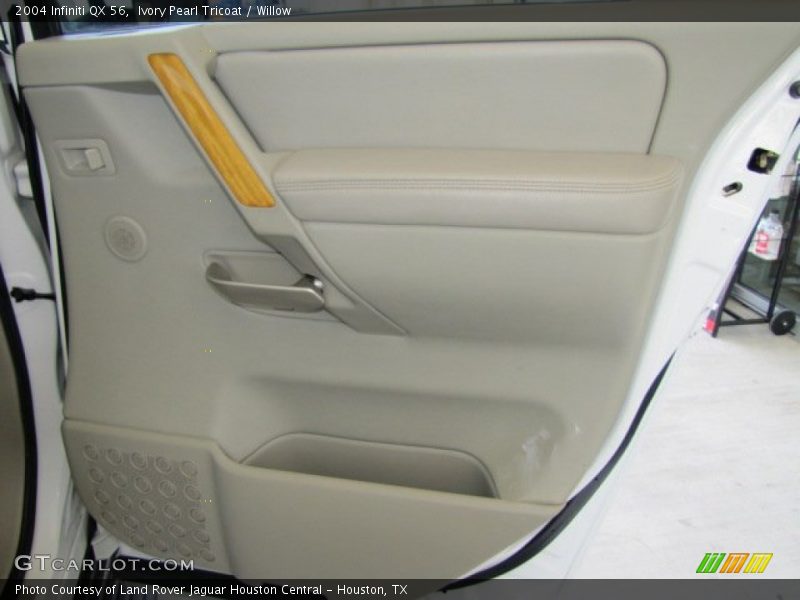 Door Panel of 2004 QX 56