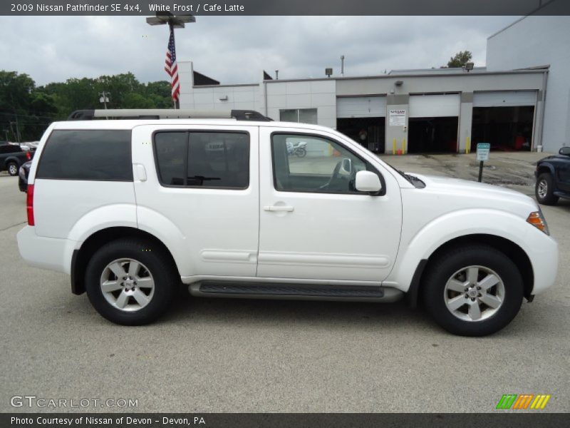 White Frost / Cafe Latte 2009 Nissan Pathfinder SE 4x4