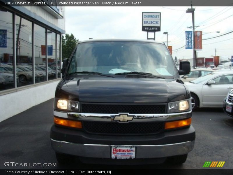 Black / Medium Pewter 2009 Chevrolet Express 3500 Extended Passenger Van