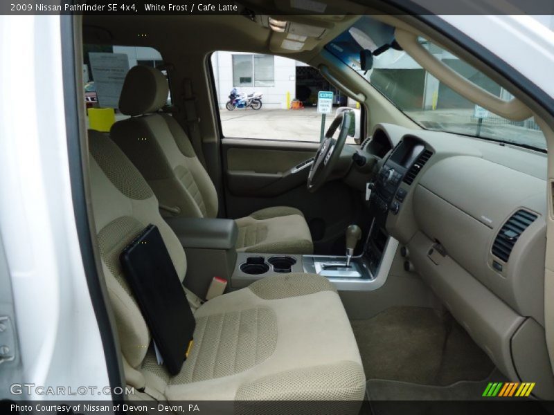White Frost / Cafe Latte 2009 Nissan Pathfinder SE 4x4