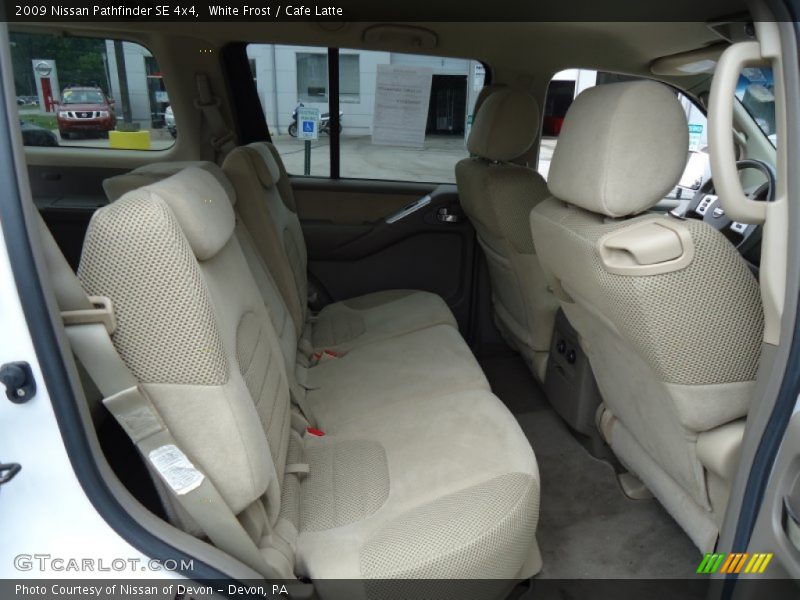 White Frost / Cafe Latte 2009 Nissan Pathfinder SE 4x4