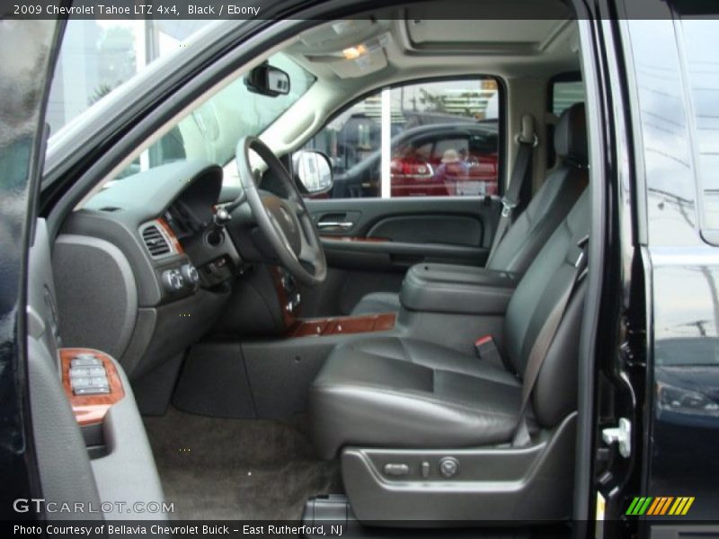Black / Ebony 2009 Chevrolet Tahoe LTZ 4x4