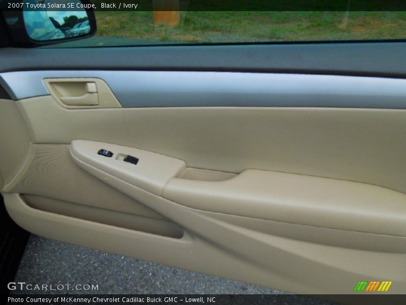 Black / Ivory 2007 Toyota Solara SE Coupe