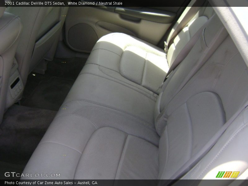 White Diamond / Neutral Shale 2001 Cadillac DeVille DTS Sedan