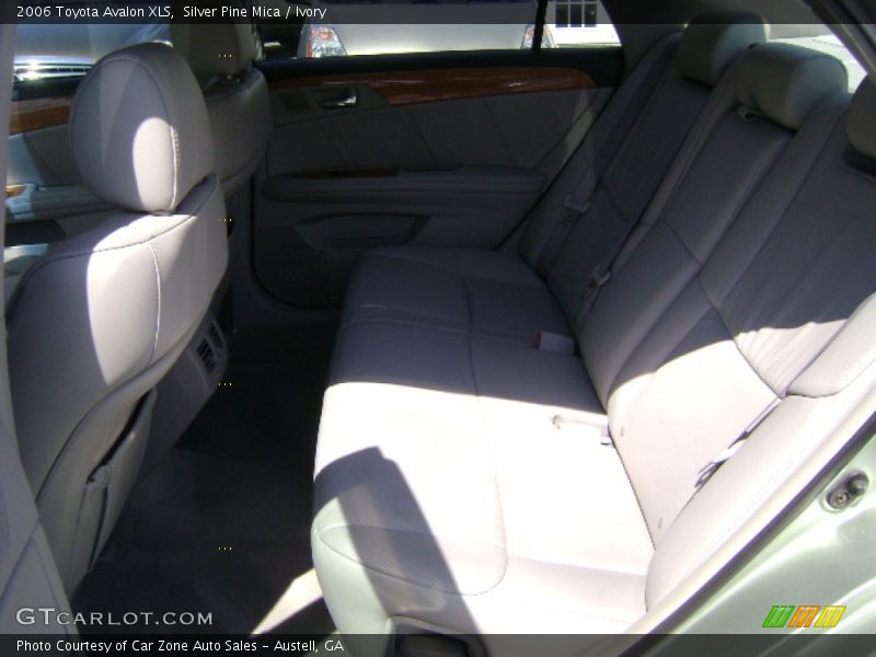 Silver Pine Mica / Ivory 2006 Toyota Avalon XLS