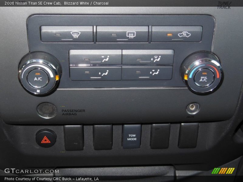 Blizzard White / Charcoal 2008 Nissan Titan SE Crew Cab