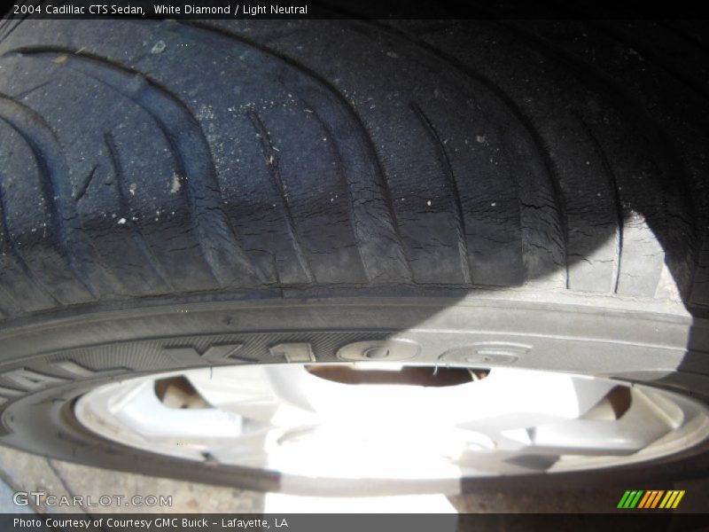 White Diamond / Light Neutral 2004 Cadillac CTS Sedan